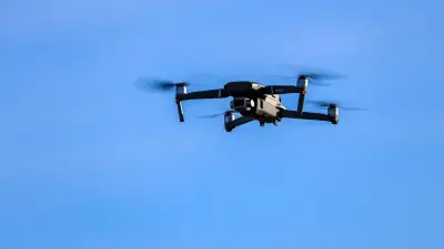 Neues Polizeigesetz in MV: Drohnenabwehr und Fußfesseln im Fokus der Debatte