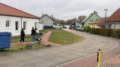 Neunfache Mutter wird über Nacht zur Chefin eines Seniorendorfs in der Uckermark