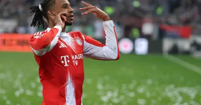 Olise provoziert Pauli-Fans: Jubel, Pfiffe und Matthäus' Kritik nach hitzigem Duell