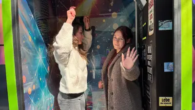 Party-Gondel im Harz: Kleinste Disco Deutschlands eröffnet in Thale