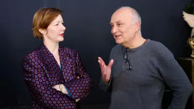 Premiere von „Rose“ in Halle: Sandra Hüller begeistert Publikum