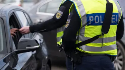 Speedweek: Darf die Polizei Ihr Handy auf Blitzer-Apps überprüfen?