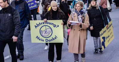 Tausende bei Abtreibungs-Demos in München – Polizei setzt Zwang ein und erstattet Anzeigen