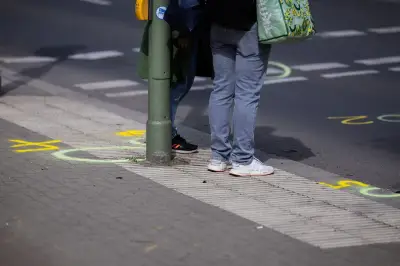 Tödlicher E-Scooter-Unfall in Berlin: 14-Jährige stirbt nach Zusammenstoß mit Auto