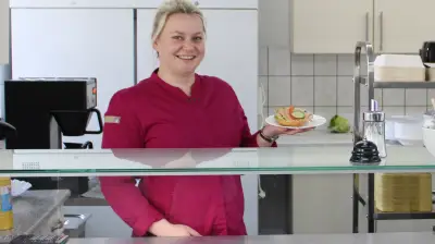 Tina Abel eröffnet 'Tinas Mittagspause': Deftige Hausmannskost im Wittenberger Gewerbegebiet