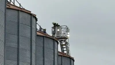 Tragischer Arbeitsunfall in Bayern: Arbeiter erstickt nach Sturz in Getreidesilo