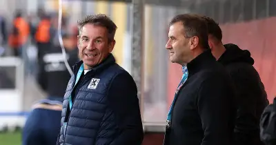 TSV 1860 München: Präsident Mang und Geschäftsführer Paula im Streit über angebliche Alibi-Spieler