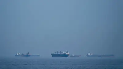 US-Militär setzt Blockade iranischer Häfen durch - Globale Auswirkungen auf Seehandel