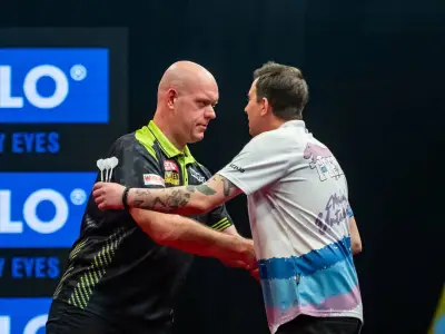 Van Gerwen reißt nach Sieg über Unterbuchner deutliche Worte: „Er versucht lustig zu sein“