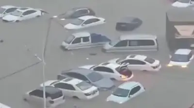 Wetterchaos in China: Sturzflut trifft Metropole mit voller Wucht