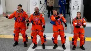 Artemis II: Die ausgewählten Astronauten betreten das Raumschiff für historische Mondmission