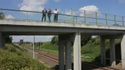 Bahnbrückenbau in Louisenfeld verzögert sich: Gemeinde Grabowhöfe im Ungewissen