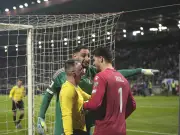 Balljungen klauen Donnarummas Elfmeter-Spickzettel: Kleine Rache in Bosnien-Herzegowina