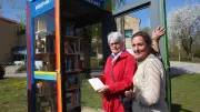 Bücherzelle im Malchiner Stadtpark: Tauschplatz rund um die Uhr