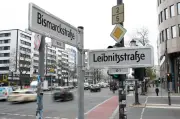 Berlin korrigiert peinlichen Schilder-Fehler: Aus „Leibnitzstraße“ wird wieder Leibnizstraße