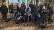 Dackel auf Ostertour: Teckelgruppe Wolgast startet mit Waldspaziergang ins Jubiläumsjahr