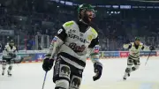 Eisbären Berlin deklassieren Adler Mannheim: 7:3-Auftaktsieg im DEL-Finale