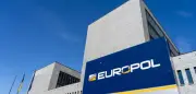 Europol zerschlägt vietnamesisches Schleusernetzwerk: Acht Festnahmen in drei EU-Ländern