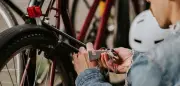 Fahrradschlösser im Praxistest: Komfortable Sicherung für kurze Stopps