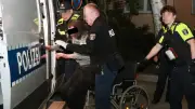 Festnahme im Rollstuhl: Mann soll Lebensgefährtin in Berlin-Staaken niedergestochen haben