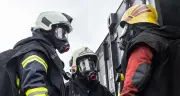 Heißbrandausbildung in Wittenberg: Feuerwehren trainieren den Ernstfall in speziellen Containern
