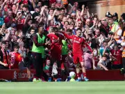 Knoten geplatzt! Liverpool-Rekordmann Isak nach Horror-Verletzung zurück