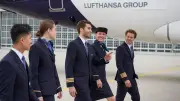 Lufthansa-Gehälter im Check: Was verdienen Piloten, Flugbegleiter und Techniker wirklich?