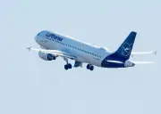 Lufthansa-Streik legt innerdeutsche Verbindungen lahm - BER stark betroffen