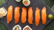 Massenvergiftung in Schweden: Rund 100 Menschen nach Sushi-Verzehr erkrankt