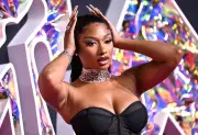 Megan Thee Stallion: Rapperin nach Broadway-Auftritt ins Krankenhaus eingeliefert