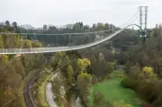 Neue Rekordbrücke: 606 Meter lange Neckarline in Rottweil eröffnet