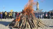 Osterfeuer 2026 in Rostock und Umgebung: Traditionelle Flammen am Ostseestrand