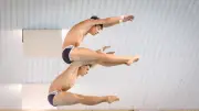 Rostocker Turm-Duo zeigt viereinhalb Vorwärtssalto beim Canada Cup of Diving