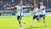 Schalke-Wahnsinn im Aufstiegs-Kracher: 3:2 nach 0:2-Rückstand