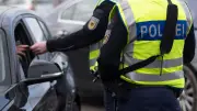 Speedweek: Darf die Polizei Ihr Handy auf Blitzer-Apps überprüfen?