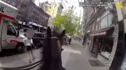 Spektakuläre Verfolgungsjagd in Manhattan: Polizist zu Pferd jagt mutmaßliche Taschendiebin