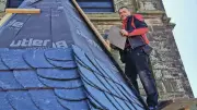Stephanuskirche in Polleben: Nach 18 Jahren letzte Schindel auf dem Dach