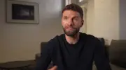 Thomas Müller äußert sich bei Werbedreh zur Zukunft des FC Bayern München