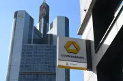 Unicredit erhöht Commerzbank-Anteil auf knapp 30 Prozent