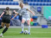 Wolfsburg entgeht Pokal-Blamage: Torhüterin Johannes rettet ins Finale