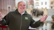 Zoo-Direktor Junhold lobt Tierpfleger im MDR-Riverboat: 'Sehr harter Job'