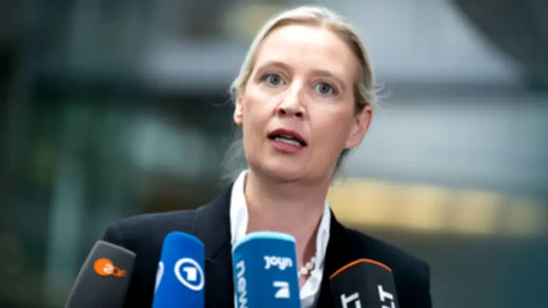 AfD führt in neuer Umfrage auch bei Kanzlerfrage