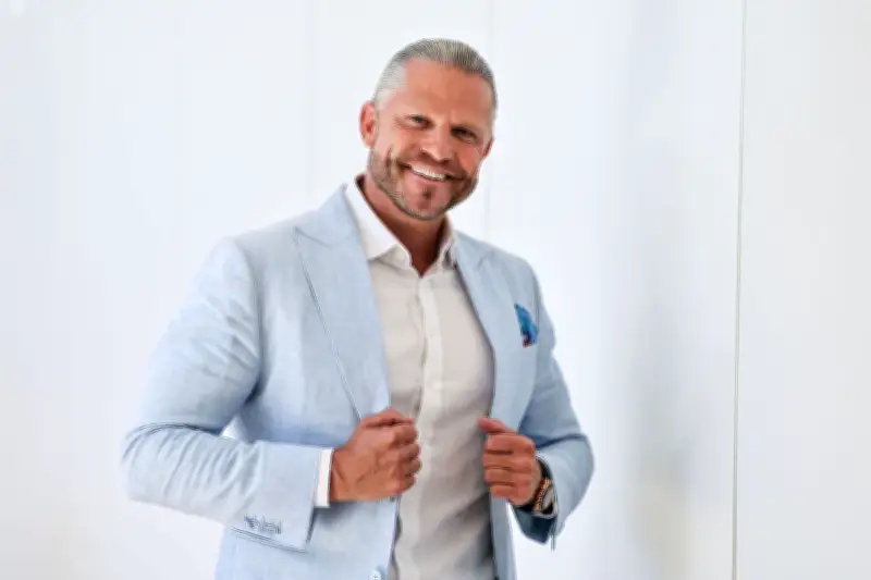 „Bachelor“ Janke lacht über Vergleich mit Trainer Polanski