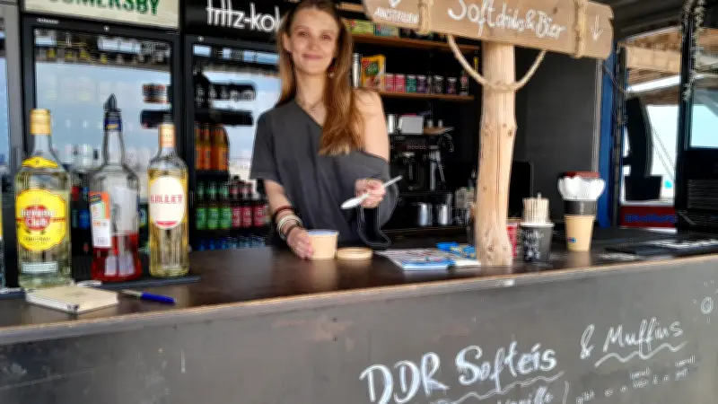 DDR-Softeis am Strand: Ostalgie-Genuss in Warnemünde