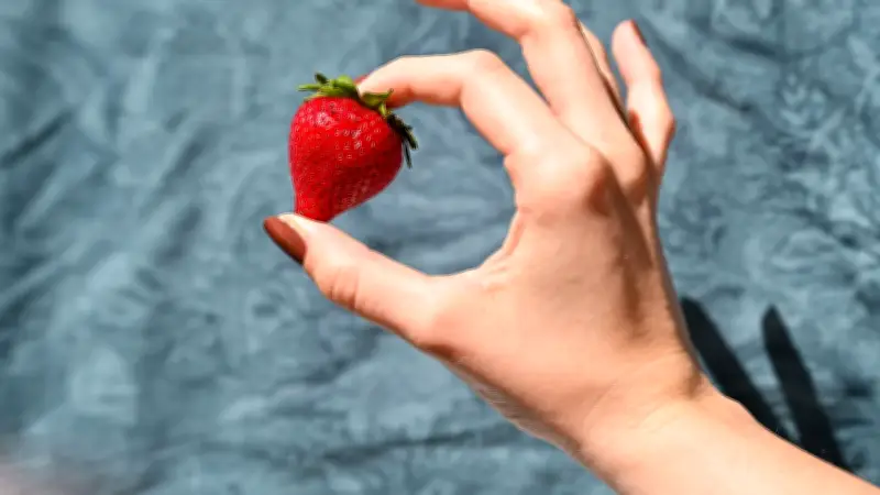 Deutschland im Erdbeer-Rausch: Süße Sommerfrüchte als Gesundheitsbooster