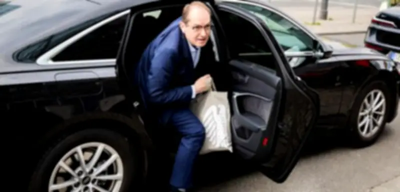 Dobrindt: Grenzkontrollen trotz sinkender Migration fortsetzen