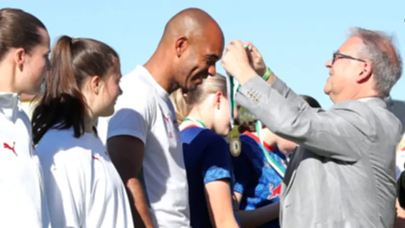 Etas Mann holt ersten Titel mit neuem Klub – sie weiter sieglos