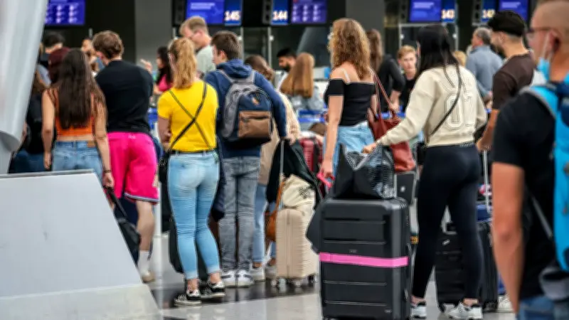 Flugausfälle drohen: Kerosin-Krise gefährdet Sommerurlaub
