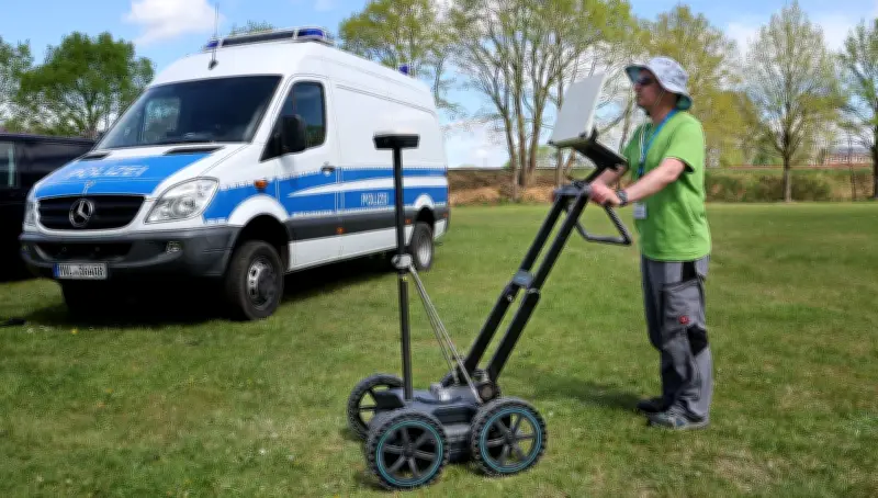 Goldspürhunde suchen nach gestohlenem Keltenschatz in Mecklenburg-Vorpommern