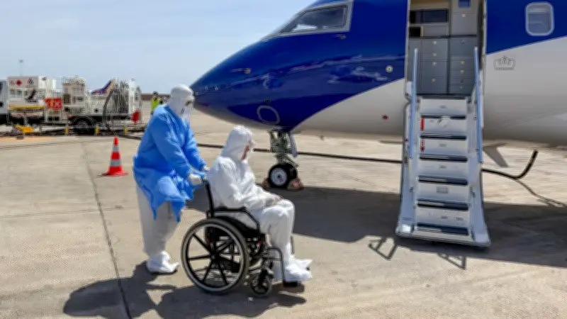 Hanta-Virus auf Kreuzfahrtschiff: Isolationsflieger bringt Patienten von Kapverden nach Amsterdam